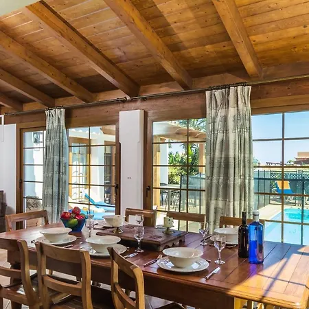 فيلة Sherry By *