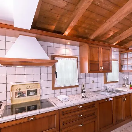 Sherry By Βίλα Κοραλέχο