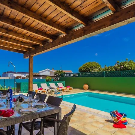 Βίλα Sherry By *