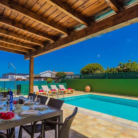 Sherry By Κοραλέχο