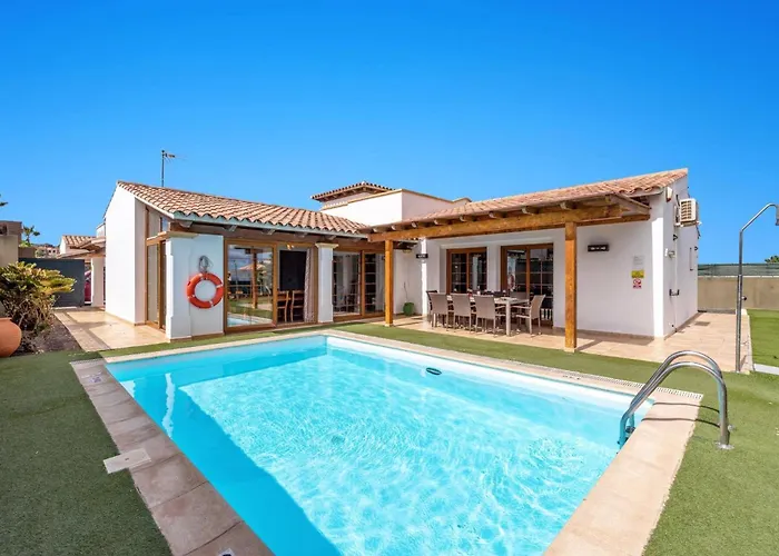 Villa Sherry By *